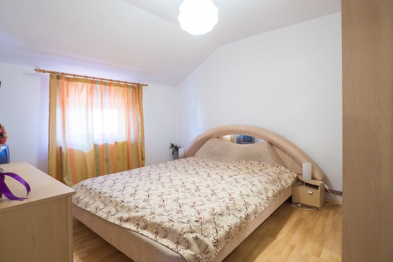 Vila individuala la cheie,  curte proprie, 5 camere in Pantelimon